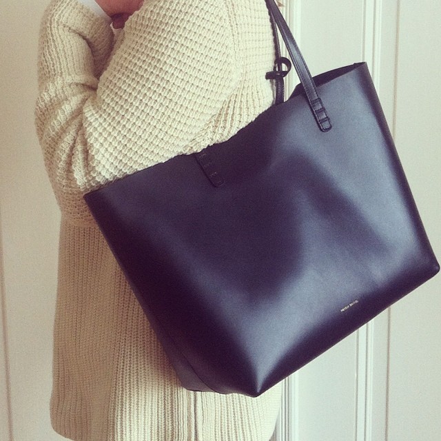 En Detail: my new @mansurgavriel Large Tote Bag in Black #mansurgavriel #happygirlhappybag